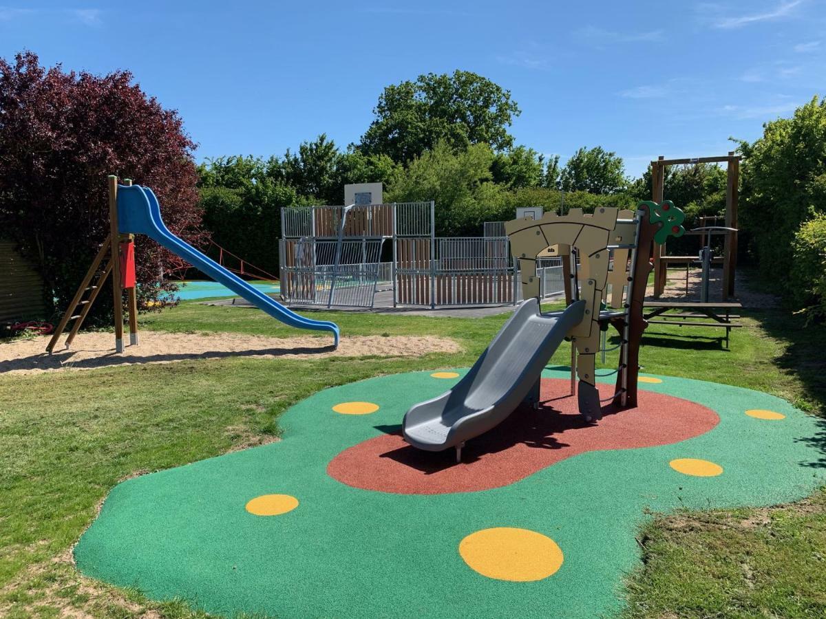 Camping Le Rouge Gorge **** 10' Puy Du Fou Saint-Laurent-sur-Sèvre Kültér fotó
